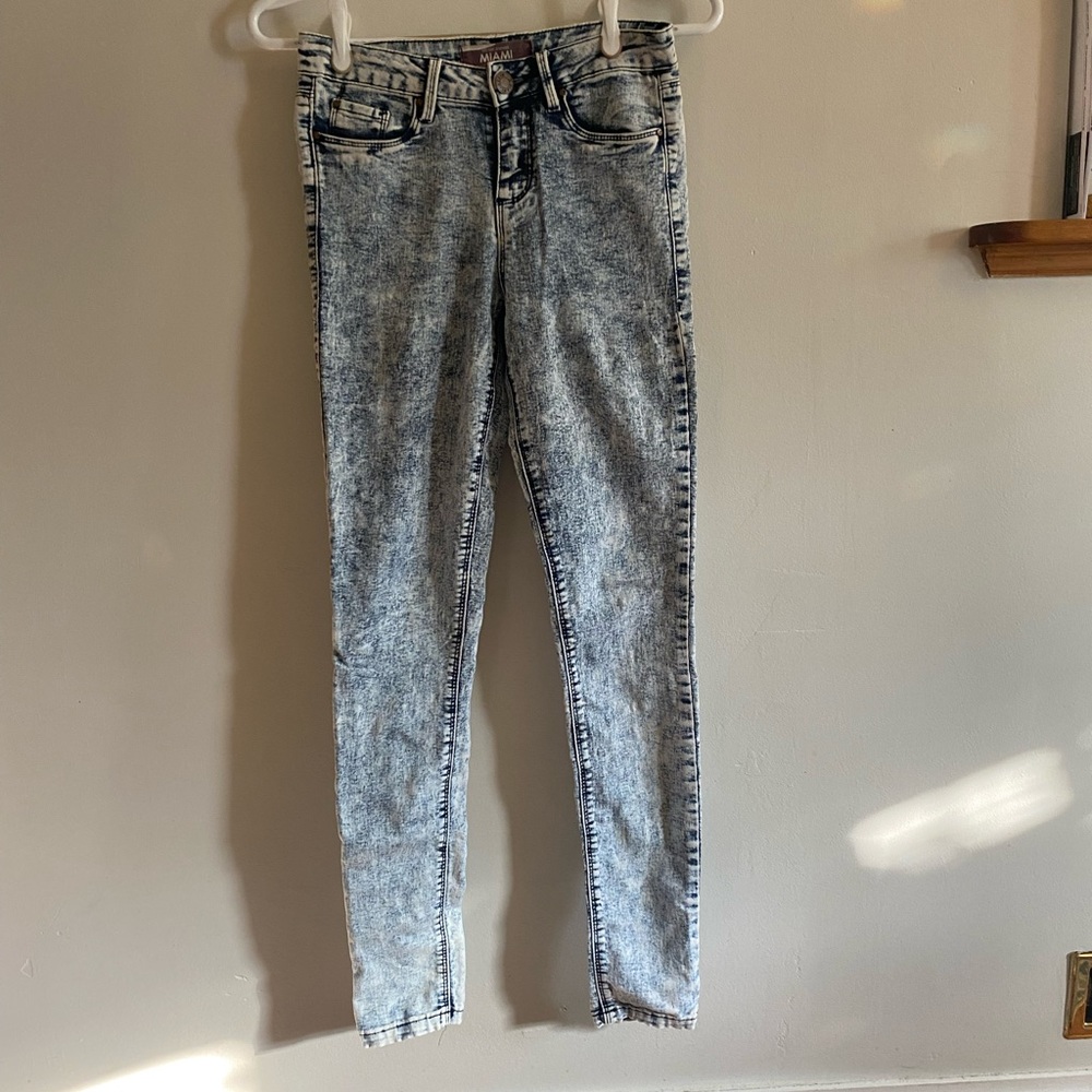 Women’s Acid Washed Jeggings